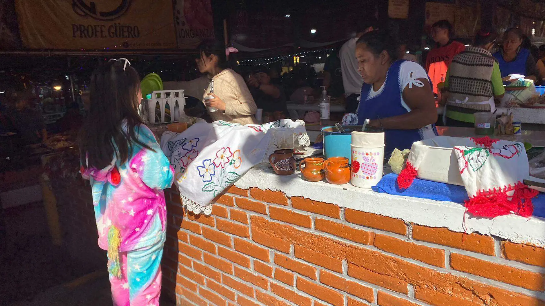 Mercado oaxte- ofelia espinoza